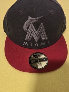 New Era Miami 59FIFTY Fitted Hat - Gray & Red